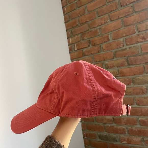 Amazing faded red FIT hat - Picture 3 of 4